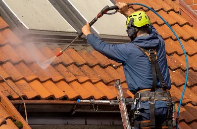 Démoussage et hydrofuge de toiture à Merris